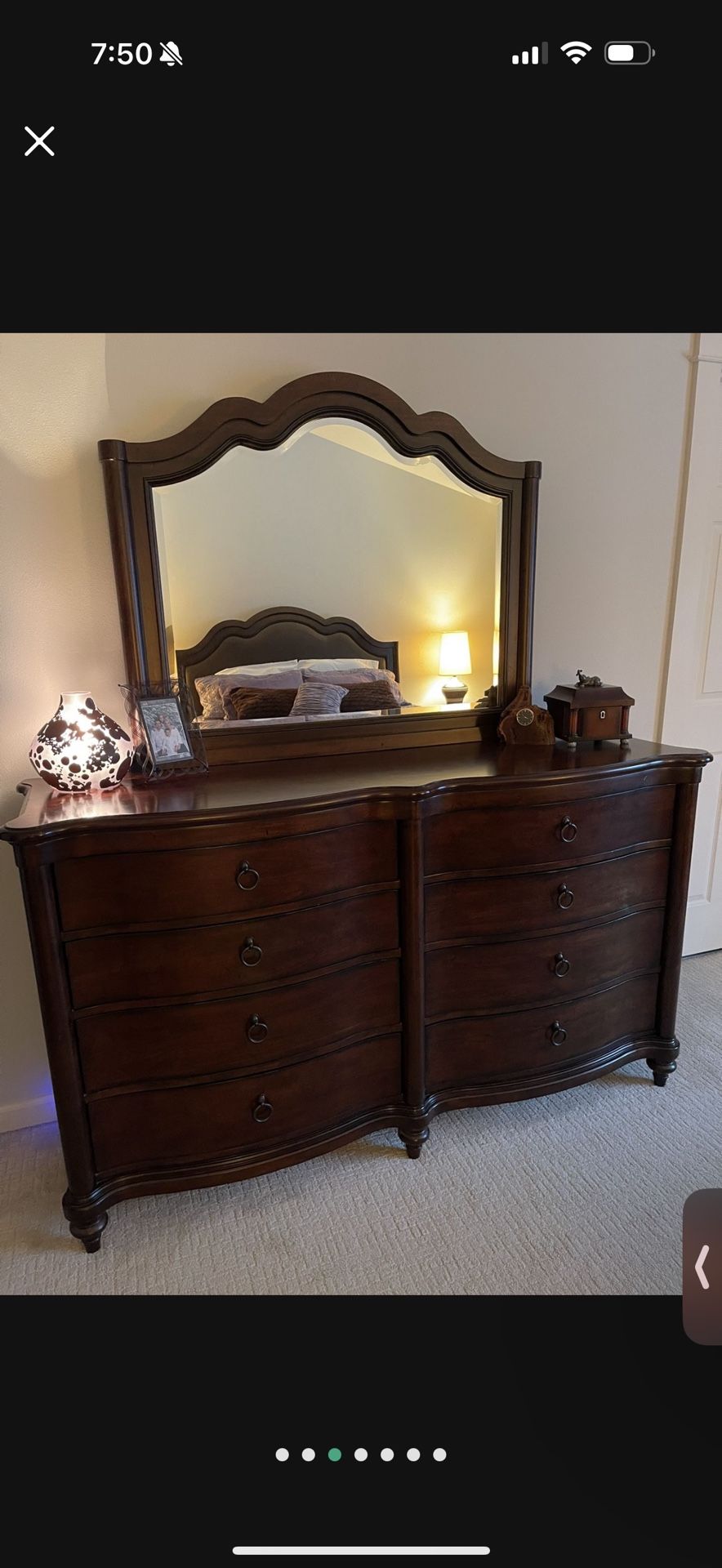 Dresser With Mirror