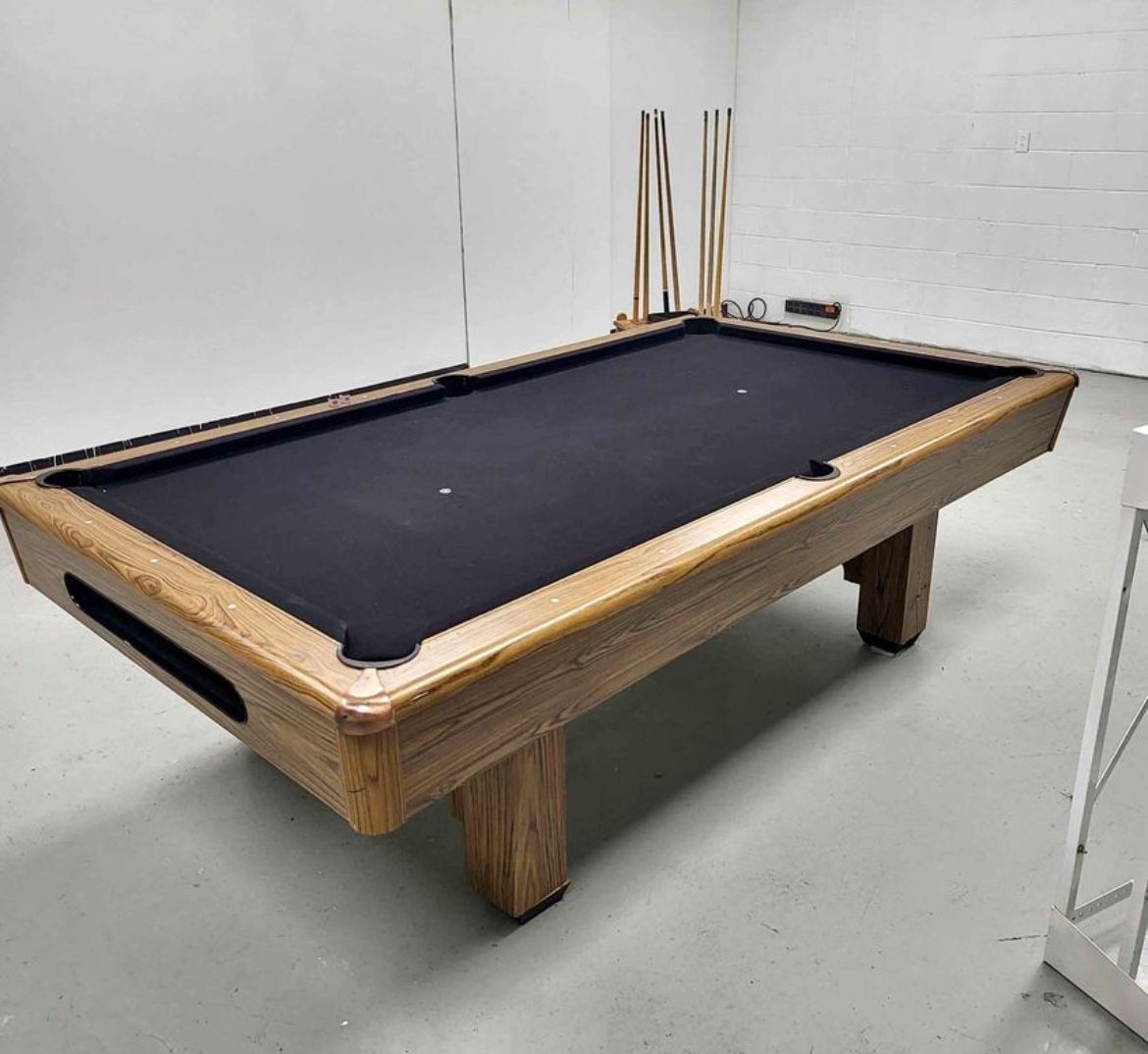 Nice Pool Table Can Deliver And Install