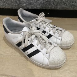 (6.5)Adidas Superstar