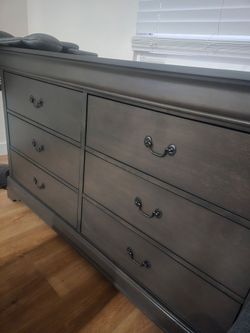 Dresser gray
