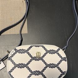 Tommy Hilfiger Crossbody – Brand New with Tags