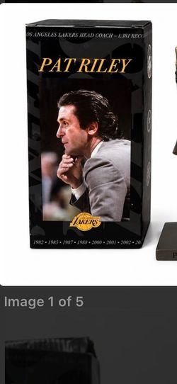 LA Lakers Coach Pat Riley bronze statue sga