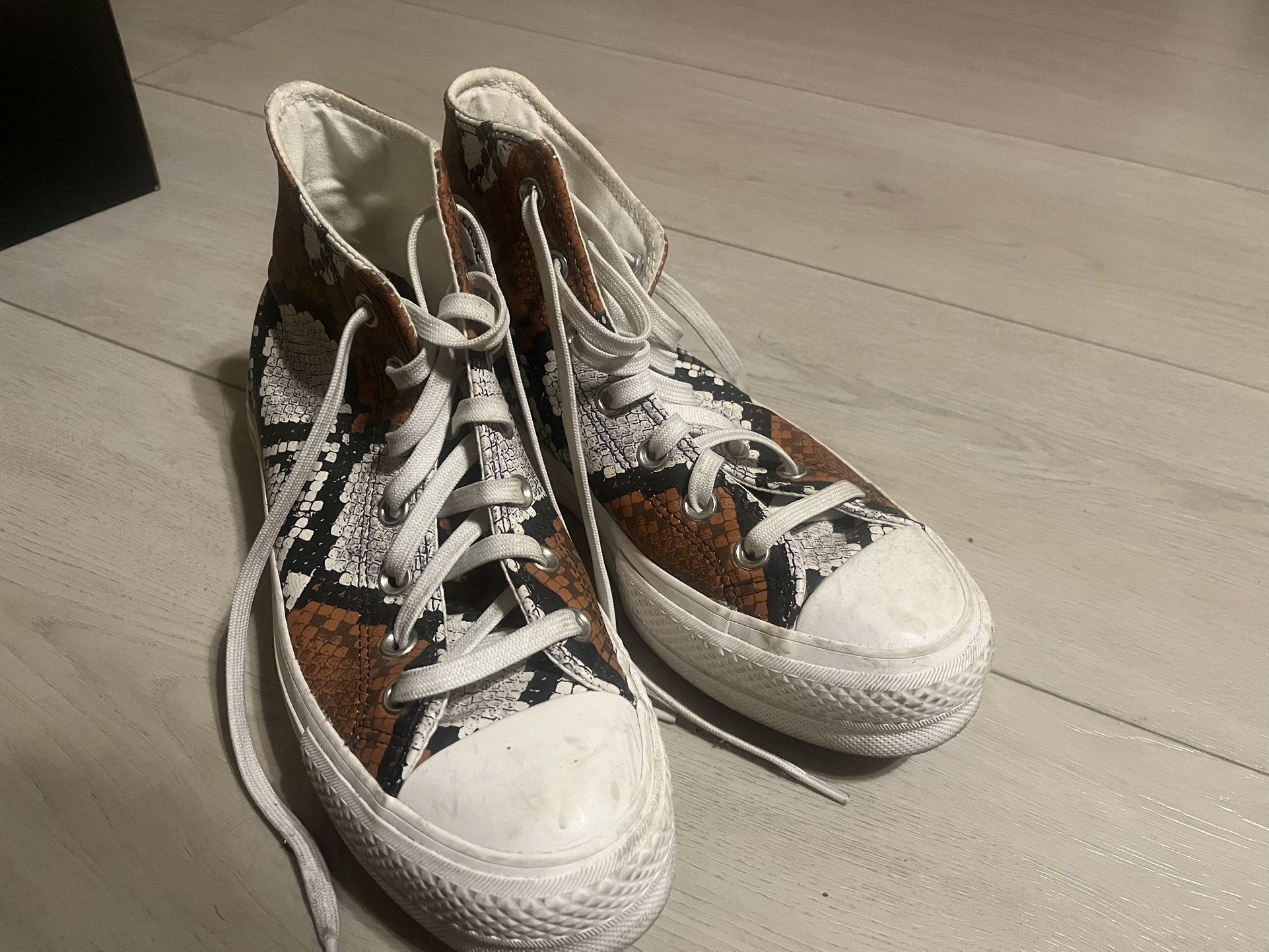 Platform Converse