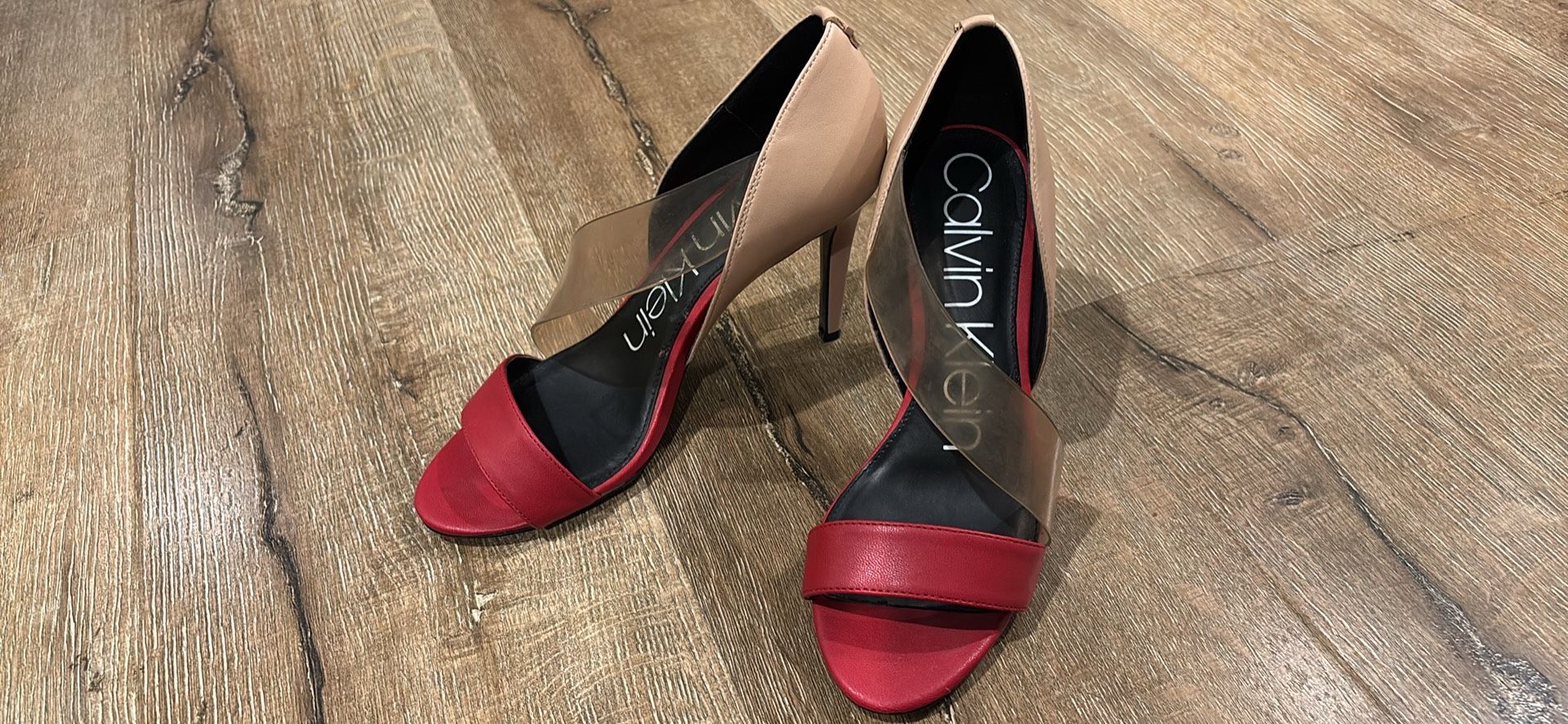 👠 Calvin Klein tan/red color (size 7.5)