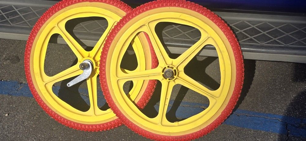 Skyway Rims Late 1970s w/coaster Brake. ONLY rims are for Sale.. They Need a Good Cleaning ..