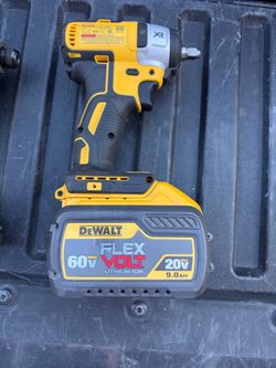DeWalt 20V Max XR Brushless Impact Wrench with FlexVolt Battery