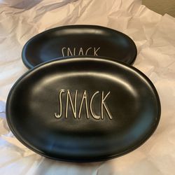 Rae Dunn Black SNACK Oval Plates (2)
