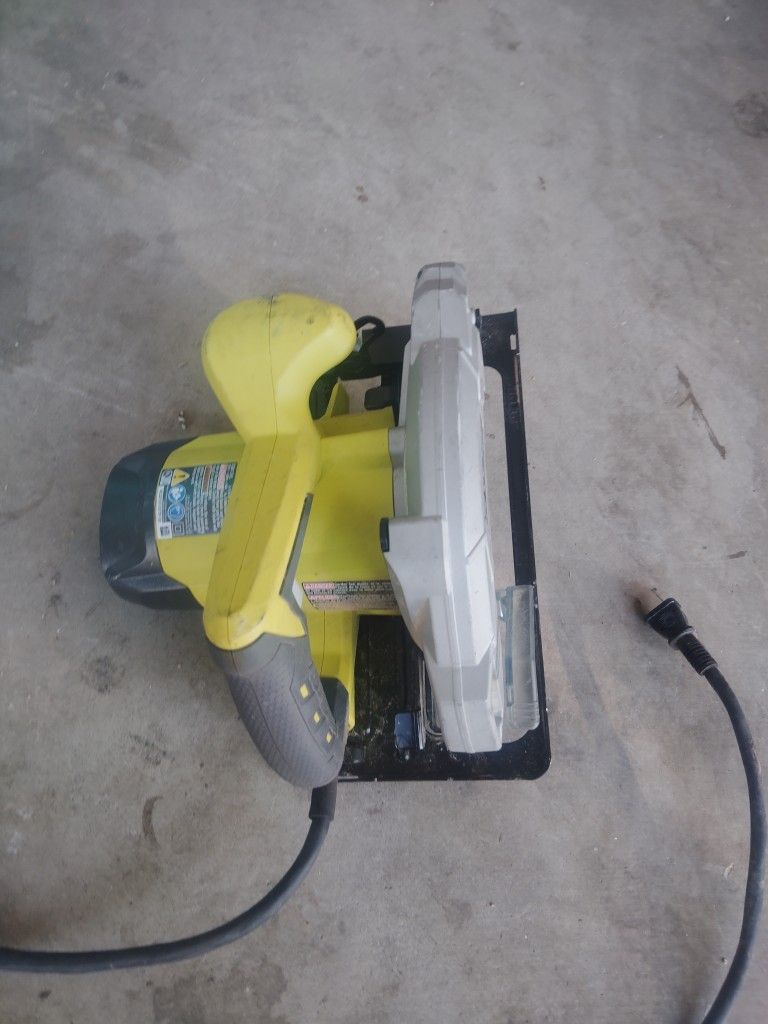 Ryobi Saw