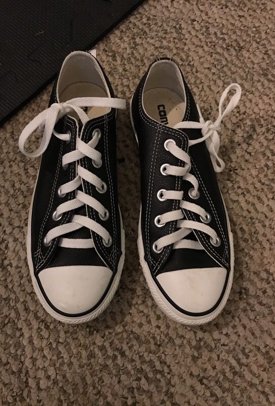 Women’s converse black leather 6