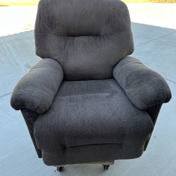Cushioned Reclining Chair 