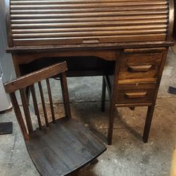 Childrens Antique Desk With Chair