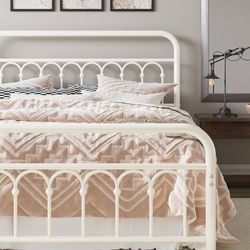Queen Size Metal Platform Bed Frame with Headboard, Cream14 Inches Victorian Style Curved Iron-Art Headboard/Footboard, Metal Slats Support, No Box Sp