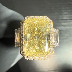14K Yellow Gold Fancy Yellow Radiant-Cut Diamond Ring 5.14 CTW 
