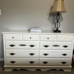 Dresser & Chest  2 Piece Set