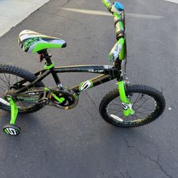 Boys Bike 15 Inch Wheels
