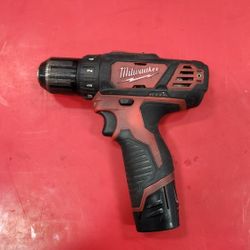 Milwaukee M12 3/8" Drill