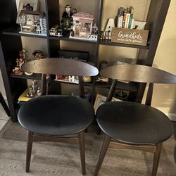 2 Dinning Room Chairs
