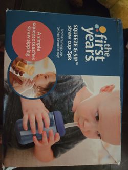 The first years squeeze and sip straw cup NEW
