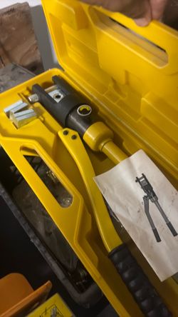 Hydraulic crimper for heavy machinery