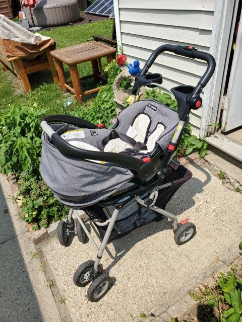 Graco Car Seat + Click & Go Stroller