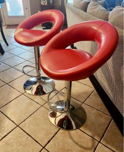 COOL RETRO STYLE BAR STOOLS