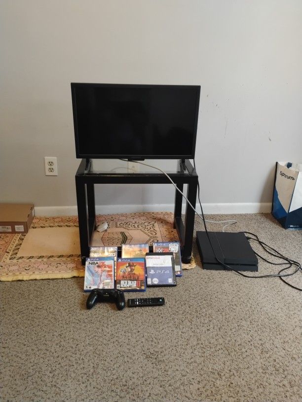 PS4 With Games For Sale With 24 Inch TV