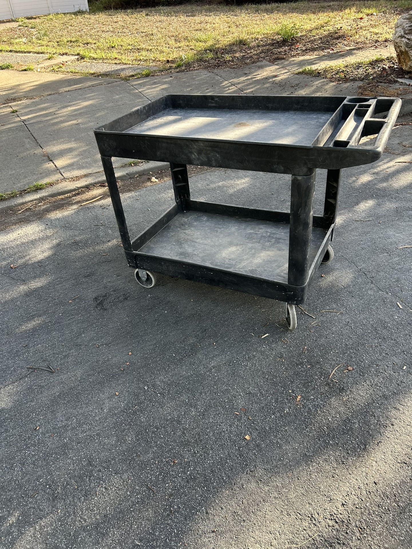 Utility cart/Rubbermaid