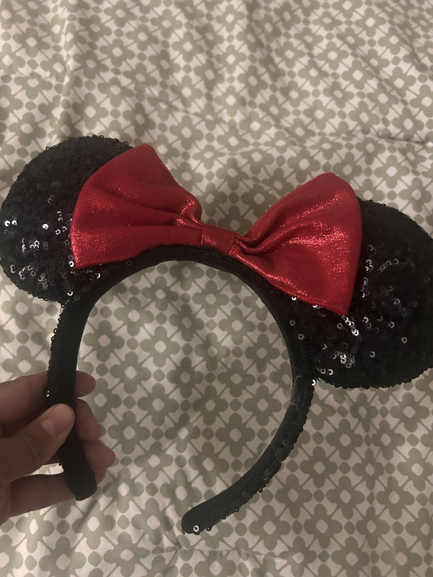 Minnie mouse ears
