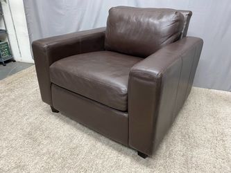 AMERICAN LEATHER Classic Brown Armchair