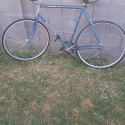 Raleigh Slortif Road Bike...  .