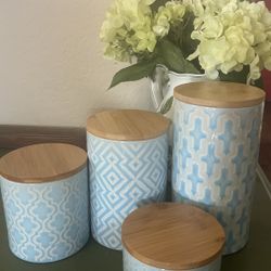 Containers/ Canisters/ Kitchen Jars / 