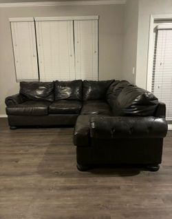Sectional Couch - Free Delivery 🚚
