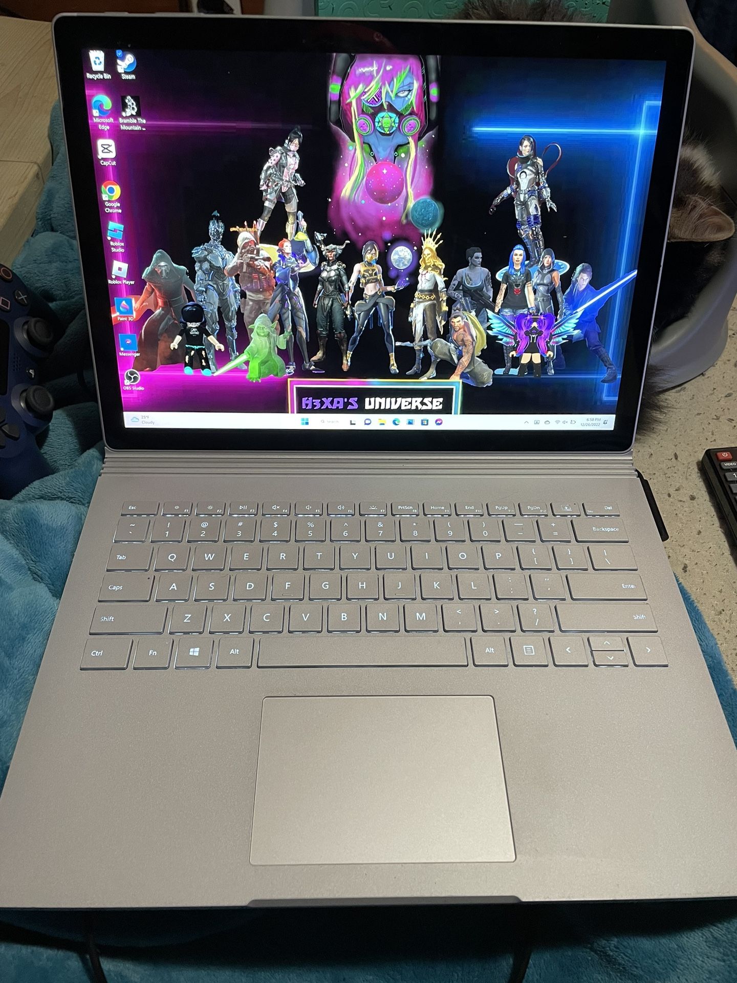 Windows 11 Pro Surface Book 2