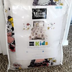 Minnie Mouse Twin (Never Opened) 