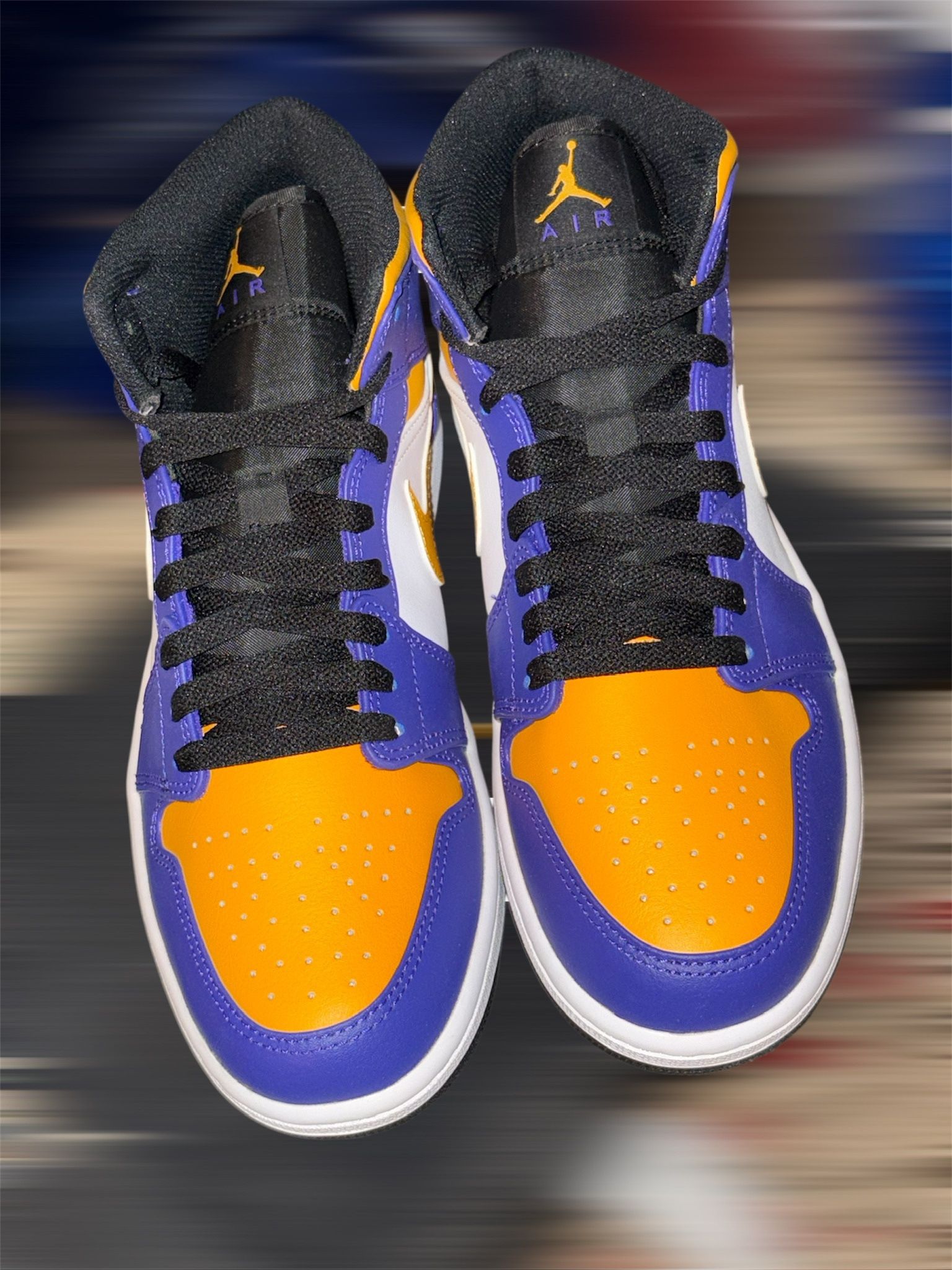 Air Jordan 1 Mid Lakers