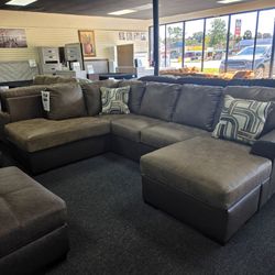 Large Sectional Sofa 🚚WE DELIVER🚚