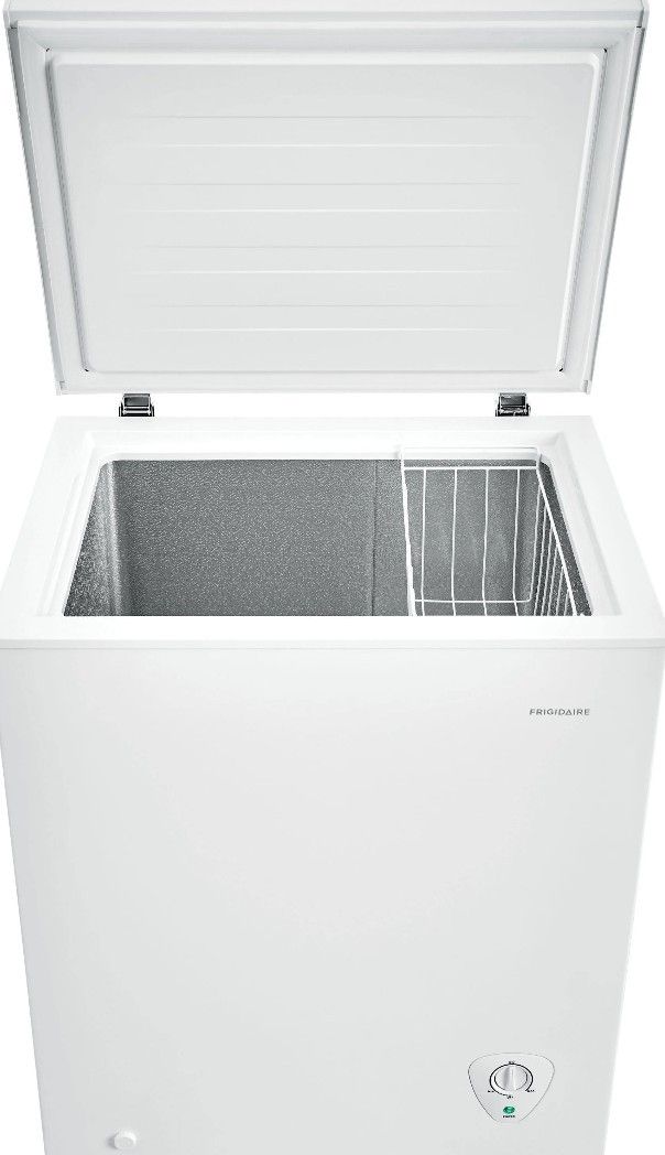 Frigidaire 5 Cubic Feet Deep Freezer Chest