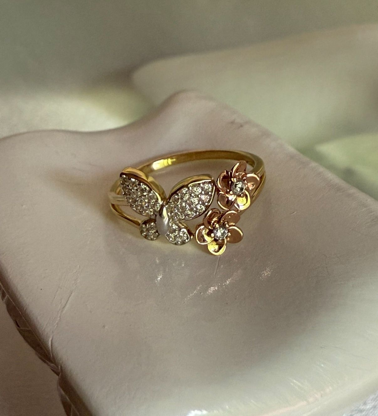 Ring Size 7” 14k Gold