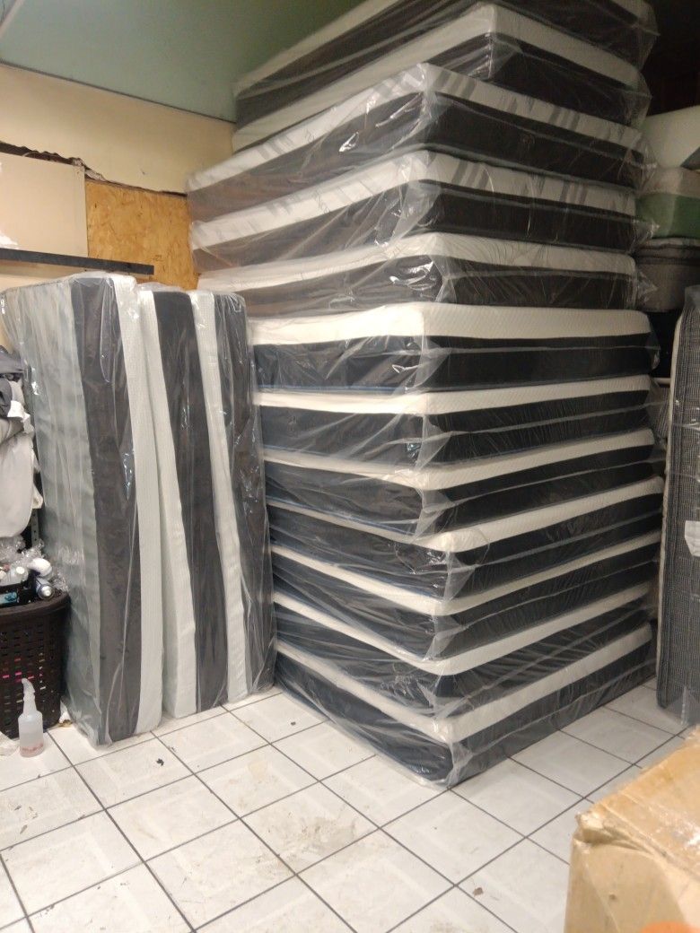 🔥💥🔥💥 $149 Brand New Twin Cool Gel Memory Foam Mattress With Removable Zipper Cover $149 🔥💥🔥💥