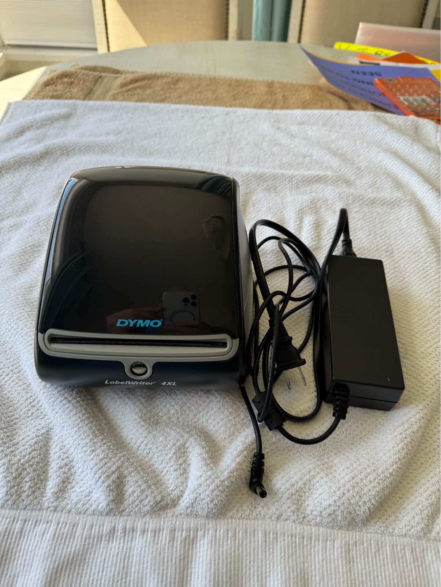 Dymo 4XL USB Thermal Shipping Label Printer + Roll of Dymo 4”x6” Thermal Labels- Works Great