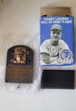 TOMMY LASORDA HALL OF FAME PLAQUE
