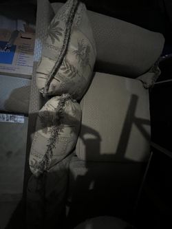 2 Couches In Good Condition