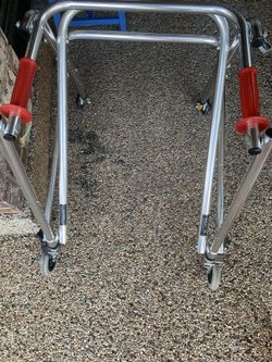 Fabrication Kaye Posture Control Walker