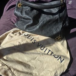 LOUIS VUITTON ARTSY SHOULDER BAG