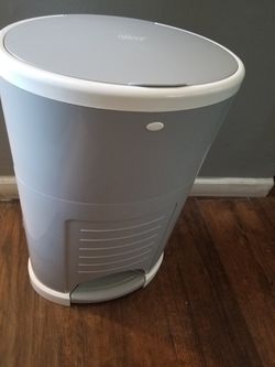 Dekor diaper bin