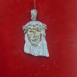 10k  Gold Diamond Pendant 