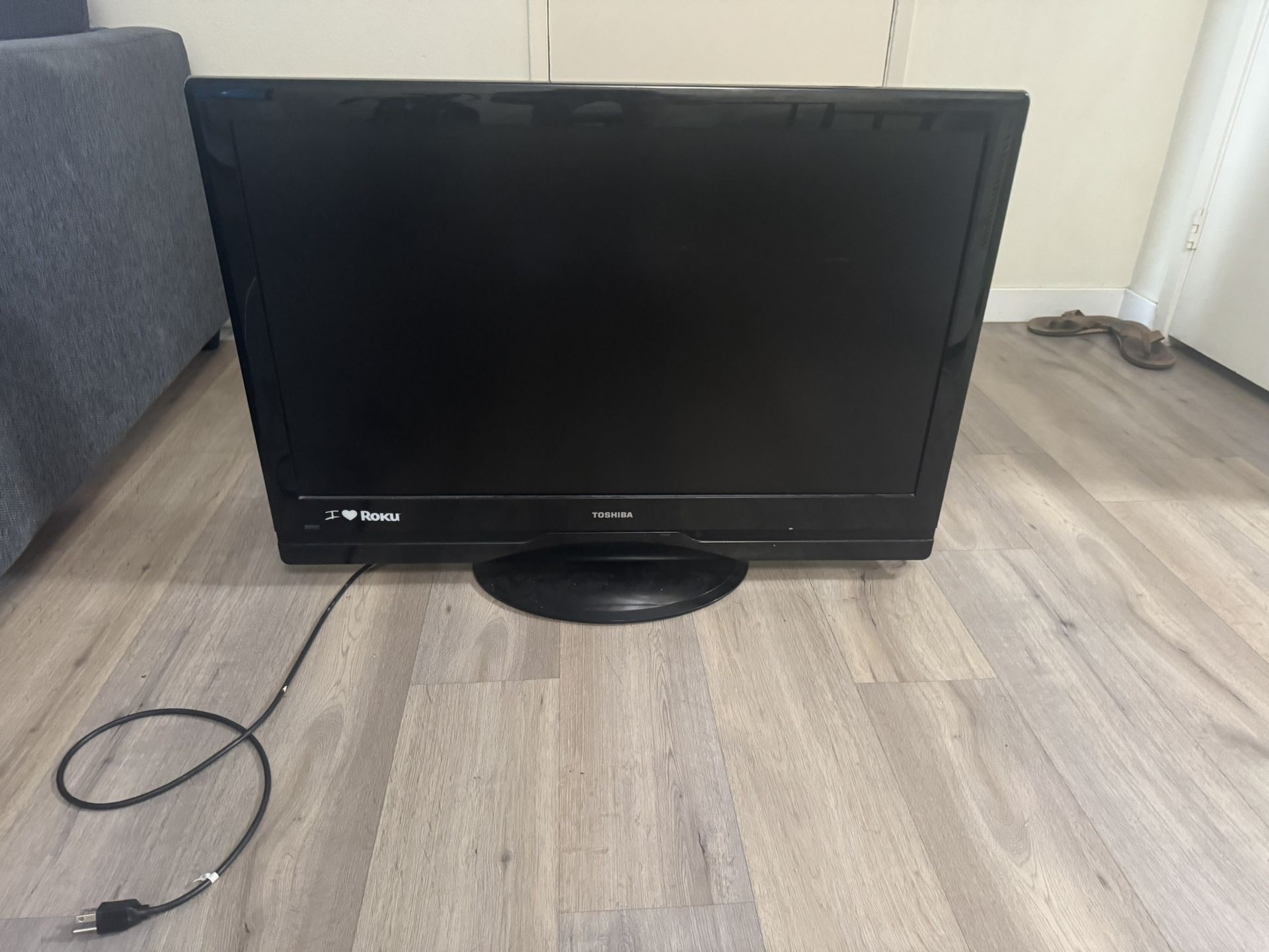 Toshiba 37in TV