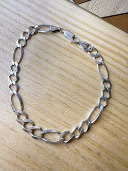 Sterling silver bracelet size 8 1/2  8.6g