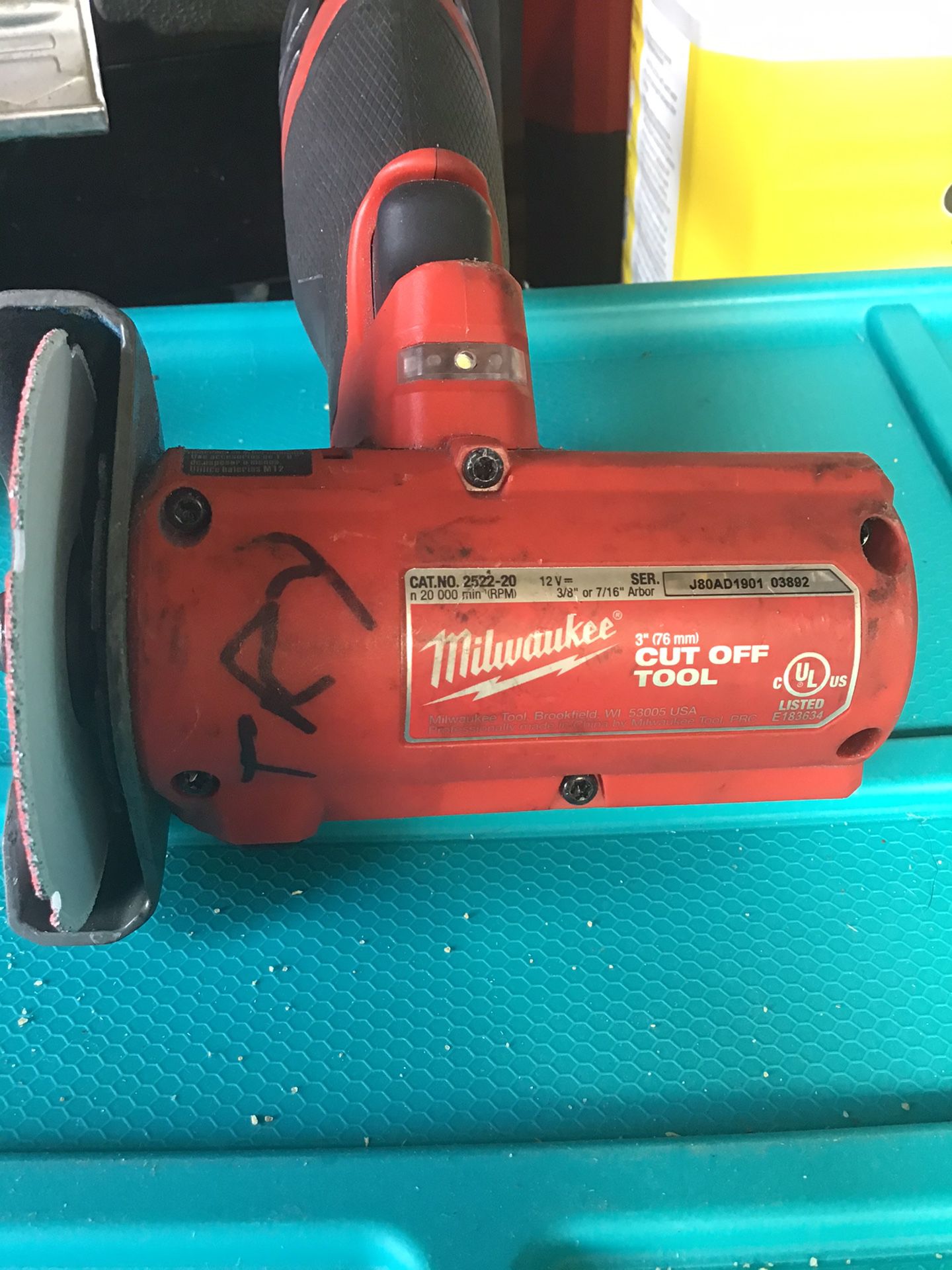Milwaukee M12 Cutoff Tool