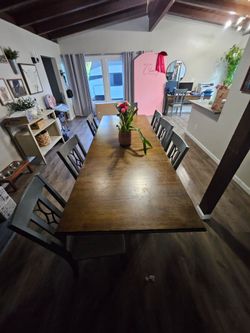 8 chair dinning room table